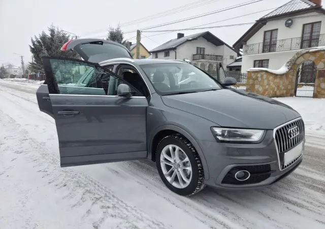 AUDI Q3 