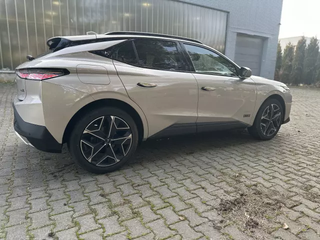 DS 4 
