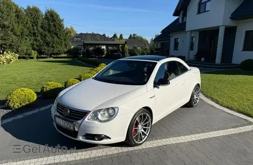 VOLKSWAGEN Eos 