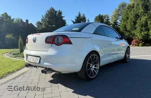 VOLKSWAGEN Eos 