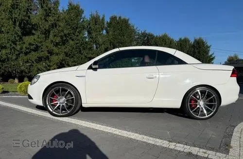 VOLKSWAGEN Eos 