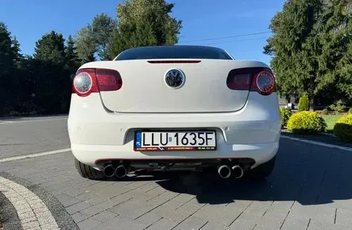 VOLKSWAGEN Eos 
