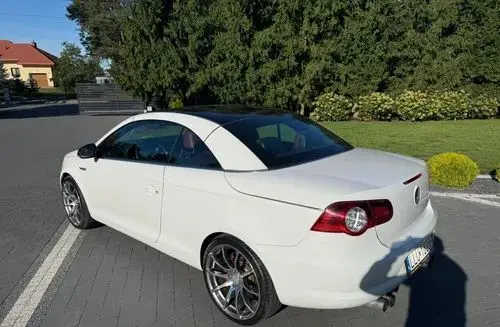 VOLKSWAGEN Eos 