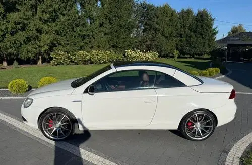 VOLKSWAGEN Eos 