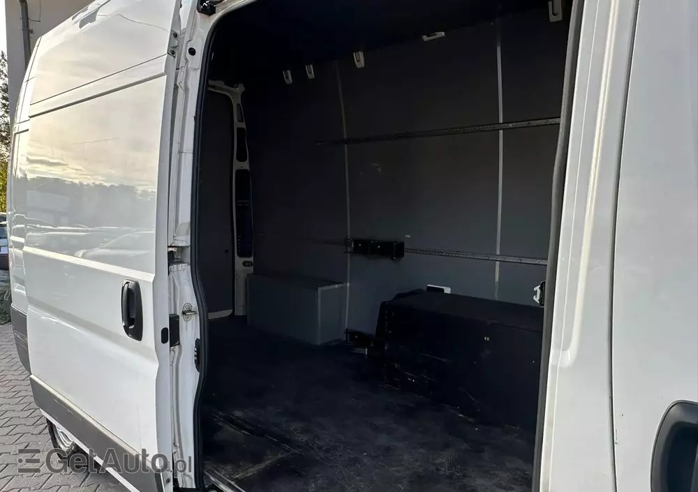 PEUGEOT Boxer 335 BlueHDi L3H3 