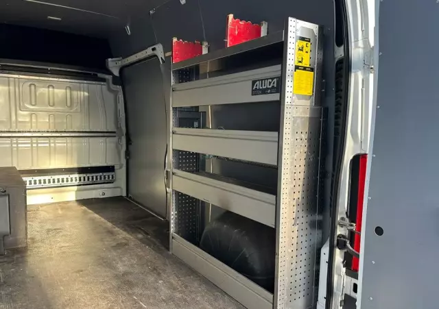 PEUGEOT Boxer 335 BlueHDi L3H3 