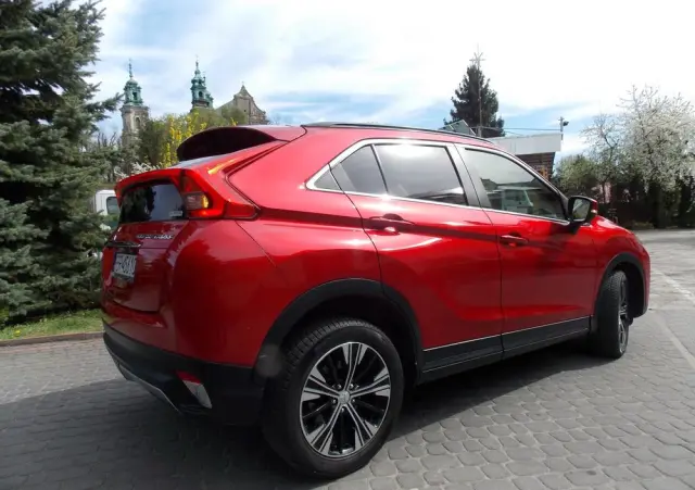MITSUBISHI Eclipse Cross 1.5 T Invite Plus