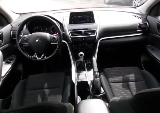 MITSUBISHI Eclipse Cross 1.5 T Invite Plus