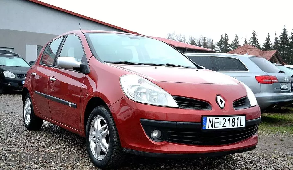 RENAULT Clio 