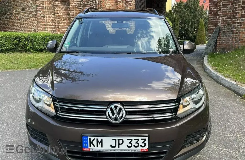 VOLKSWAGEN Tiguan 