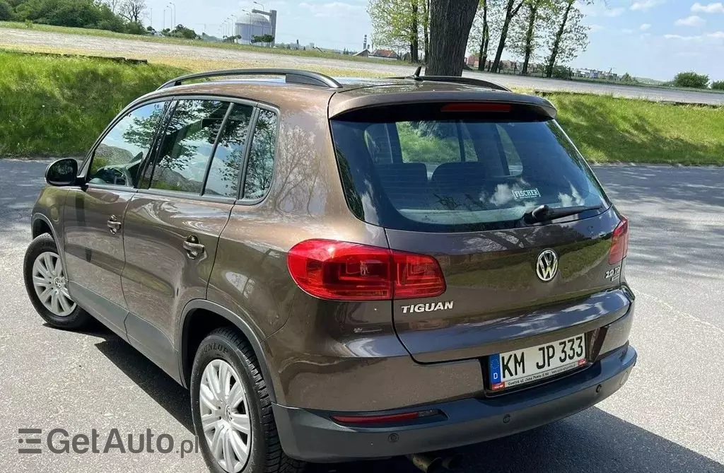 VOLKSWAGEN Tiguan 
