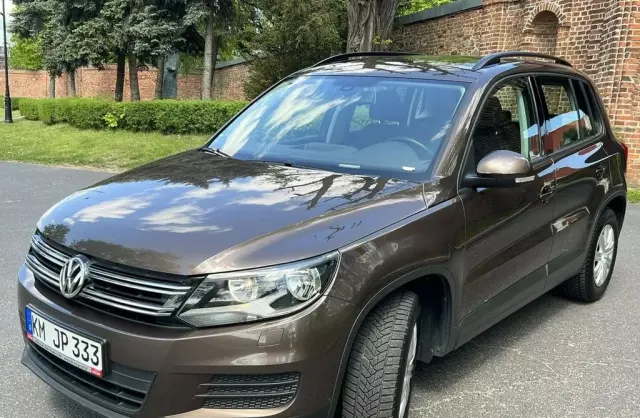 VOLKSWAGEN Tiguan 