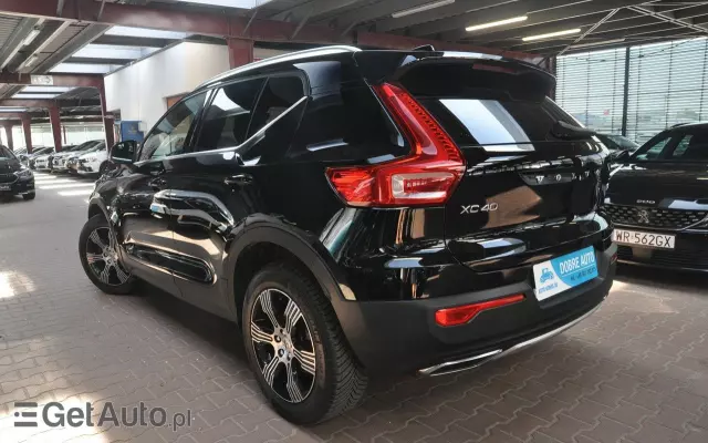 VOLVO XC 40 