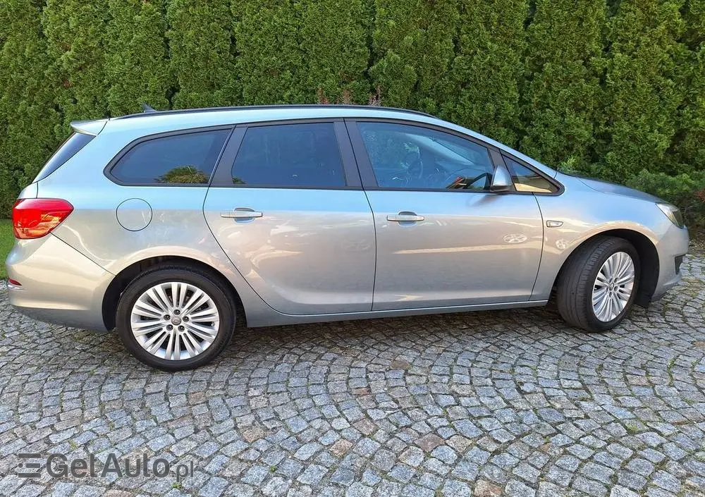 OPEL Astra 1.4 T Edition 150