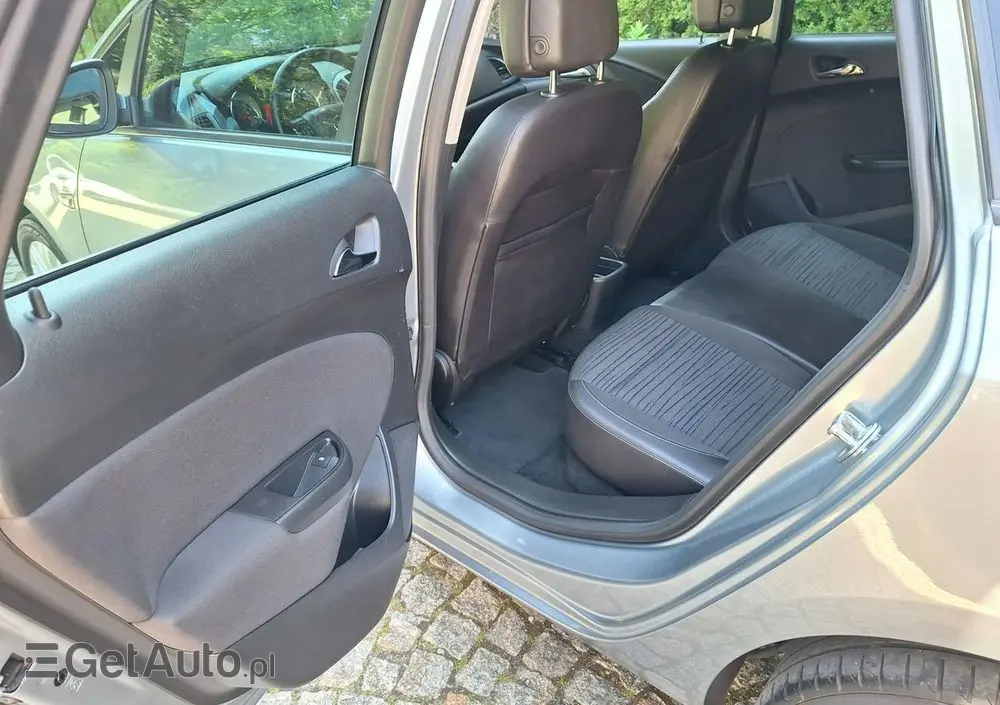 OPEL Astra 1.4 T Edition 150