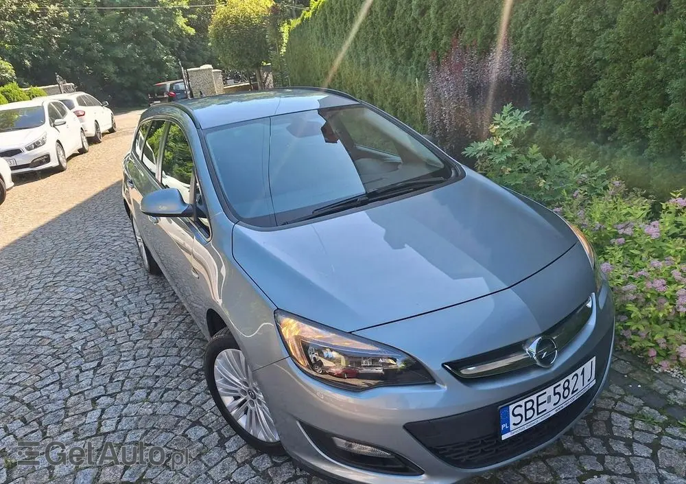 OPEL Astra 1.4 T Edition 150