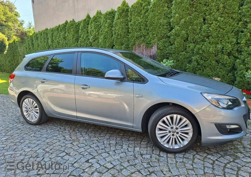 OPEL Astra 1.4 T Edition 150