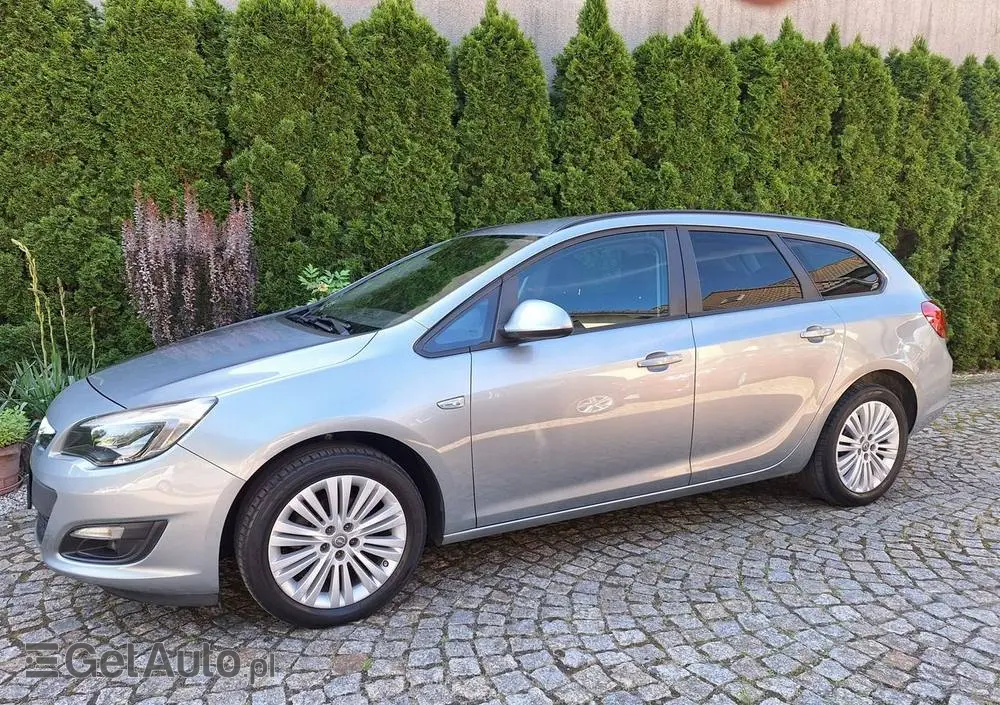 OPEL Astra 1.4 T Edition 150