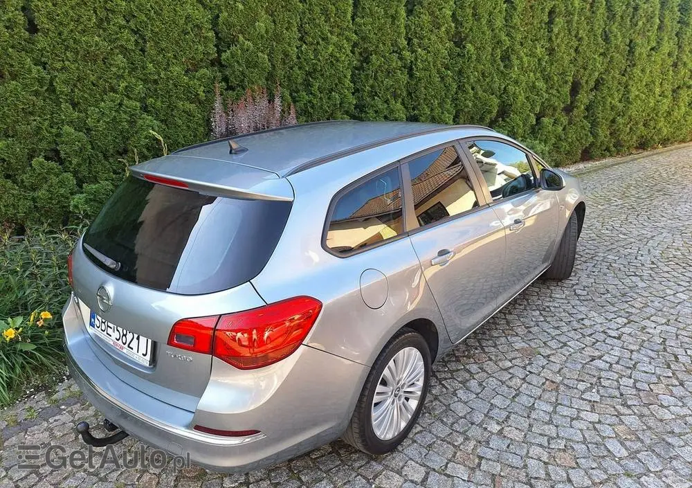 OPEL Astra 1.4 T Edition 150
