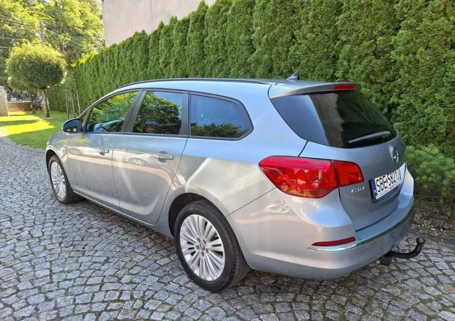 OPEL Astra 1.4 T Edition 150