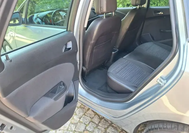 OPEL Astra 1.4 T Edition 150