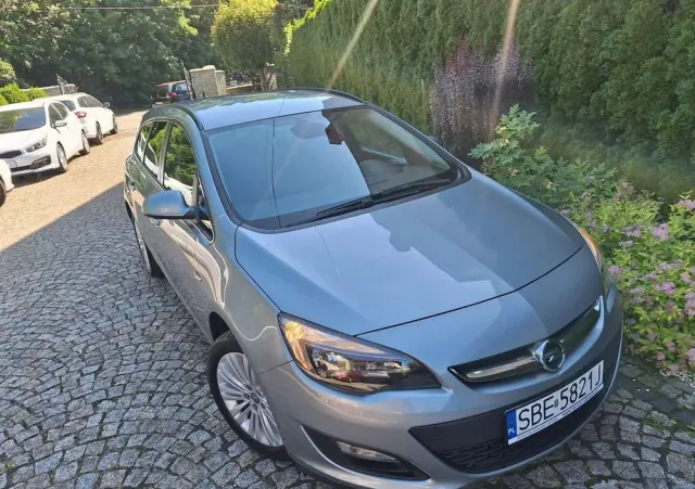 OPEL Astra 1.4 T Edition 150