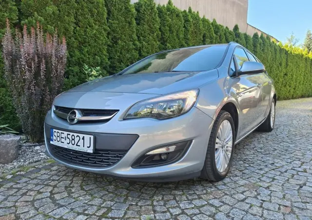 OPEL Astra 1.4 T Edition 150