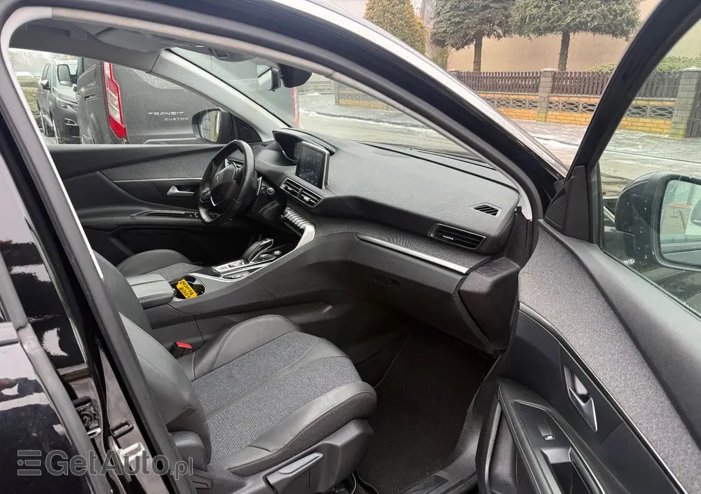 PEUGEOT 3008 1.6 PureTech Hybrid PHEV Active Pack S&S EAT8