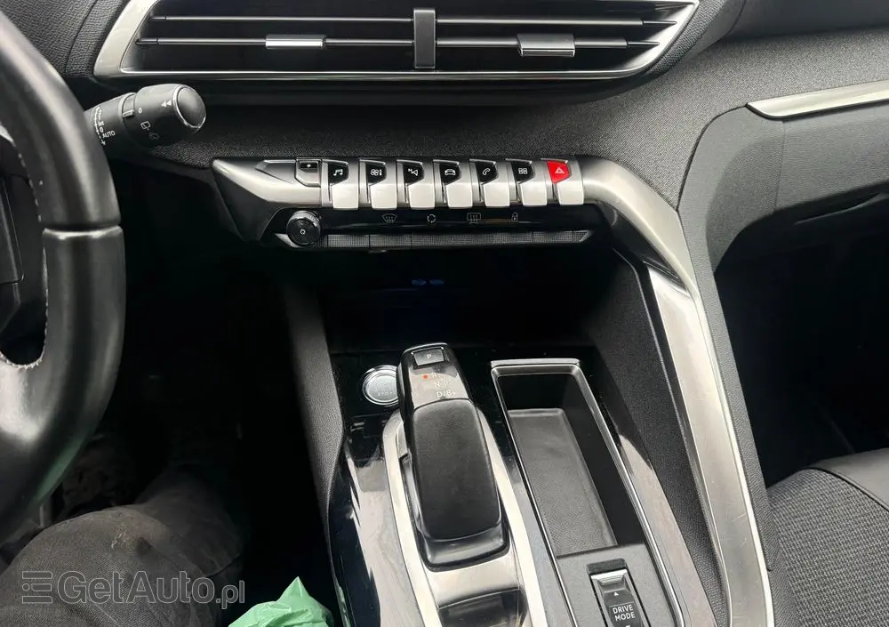 PEUGEOT 3008 1.6 PureTech Hybrid PHEV Active Pack S&S EAT8