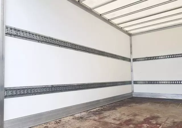 RENAULT MASTER KONTENER 8EP 4,21x2,23x2,22 KLIMA MANUAL KRAJOWY 6-BIEGÓW 