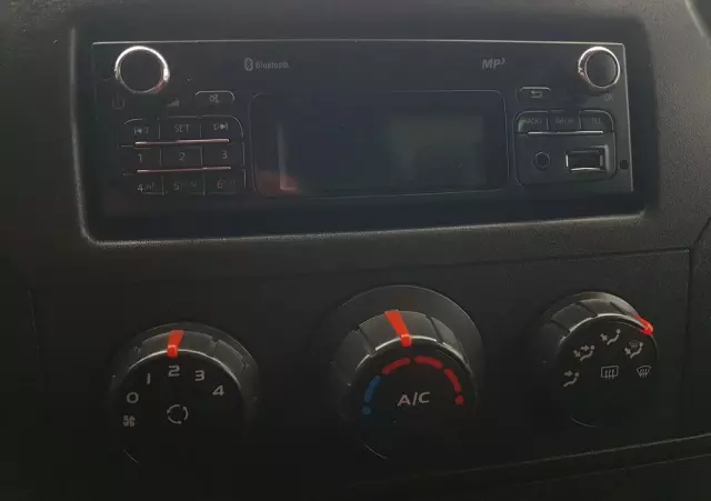 RENAULT MASTER KONTENER 8EP 4,21x2,23x2,22 KLIMA MANUAL KRAJOWY 6-BIEGÓW 