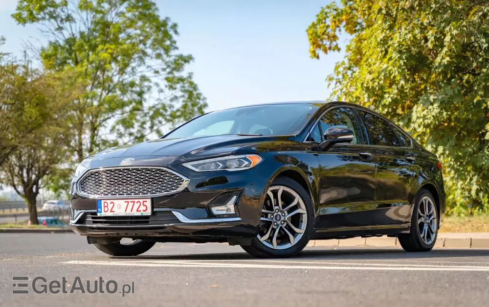 FORD Mondeo 2.0 Hybrid Titanium