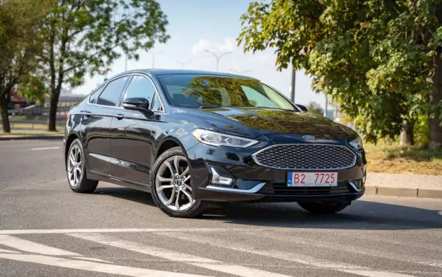 FORD Mondeo 2.0 Hybrid Titanium