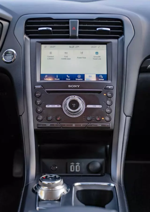 FORD Mondeo 2.0 Hybrid Titanium