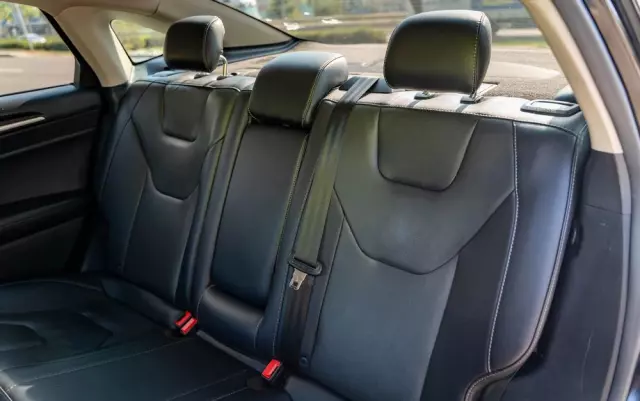 FORD Mondeo 2.0 Hybrid Titanium