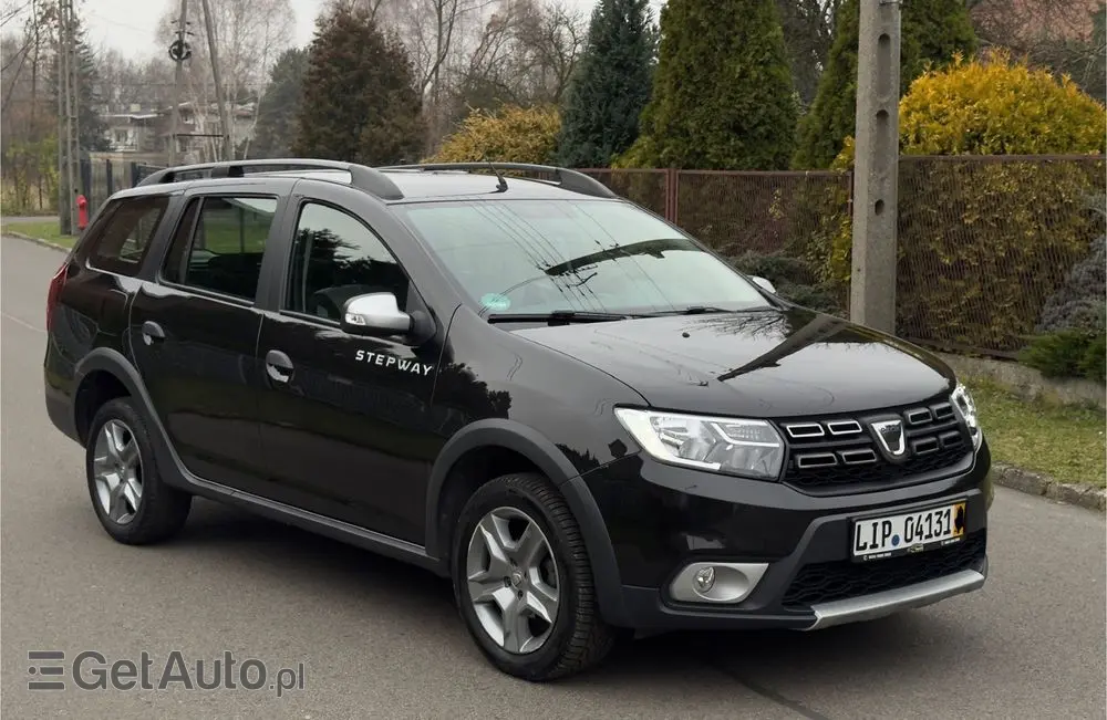 DACIA Logan TCe 90 S&S Stepway Celebration