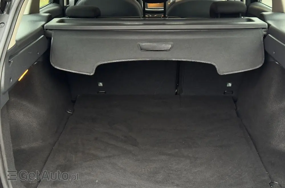 DACIA Logan TCe 90 S&S Stepway Celebration