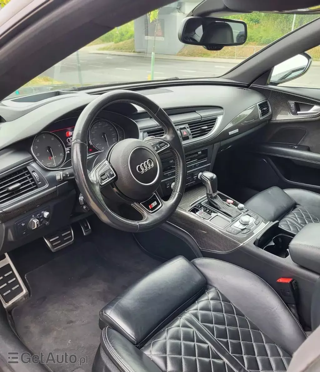 AUDI S7 