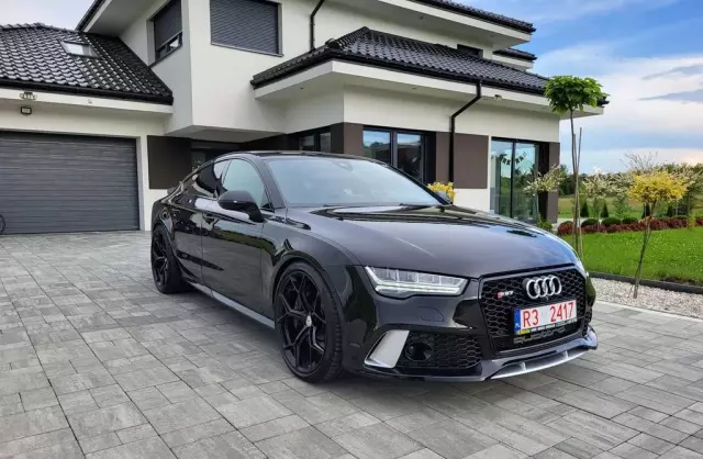 AUDI S7 