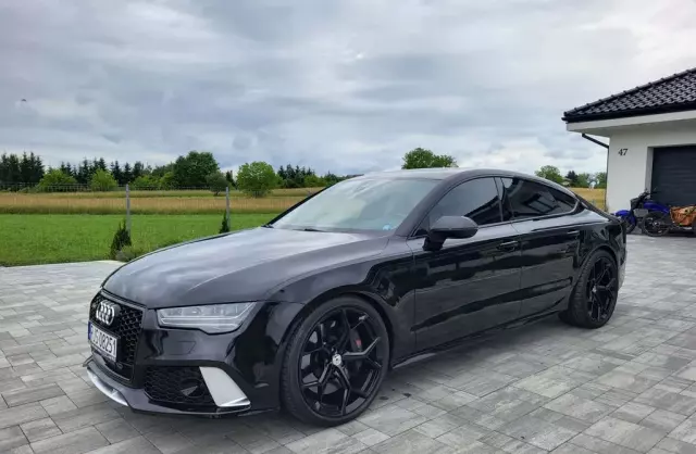 AUDI S7 
