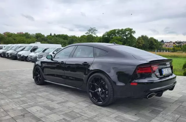 AUDI S7 