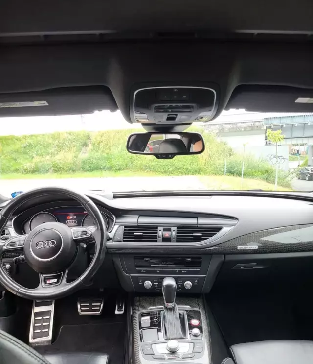 AUDI S7 