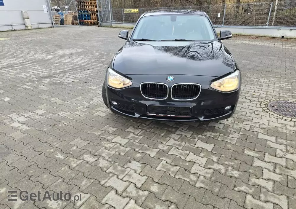 BMW Seria 1 118d Sport Line