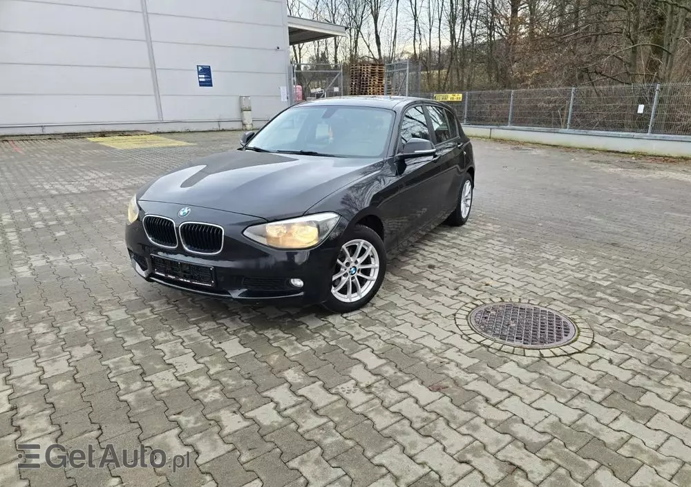 BMW Seria 1 118d Sport Line