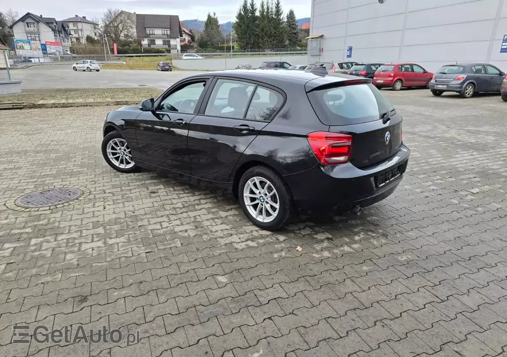 BMW Seria 1 118d Sport Line