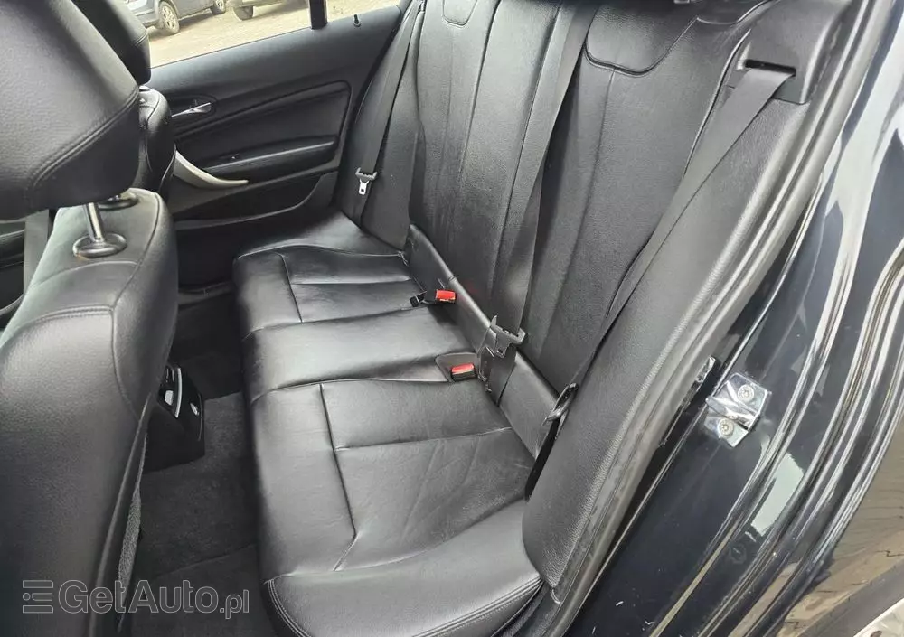 BMW Seria 1 118d Sport Line