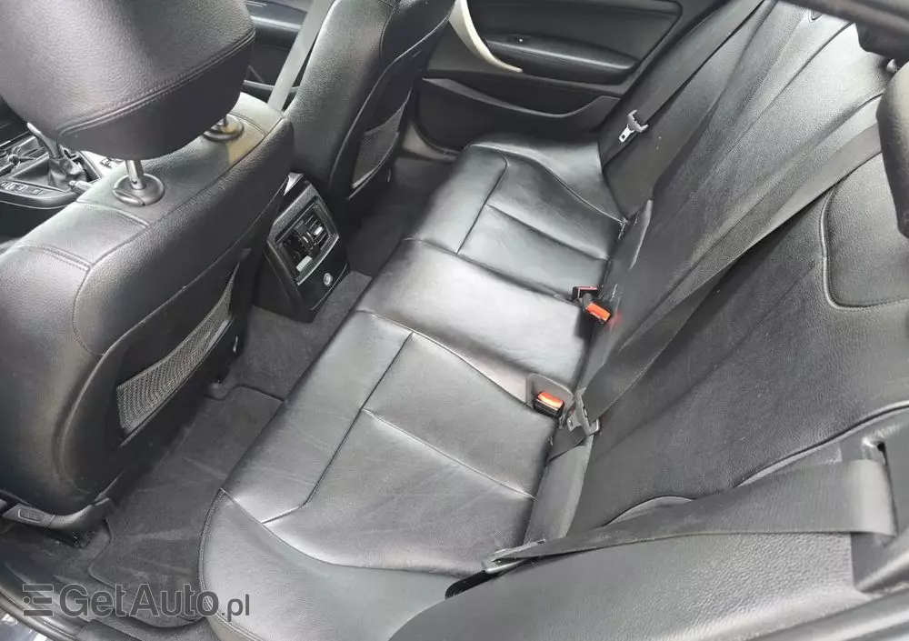 BMW Seria 1 118d Sport Line