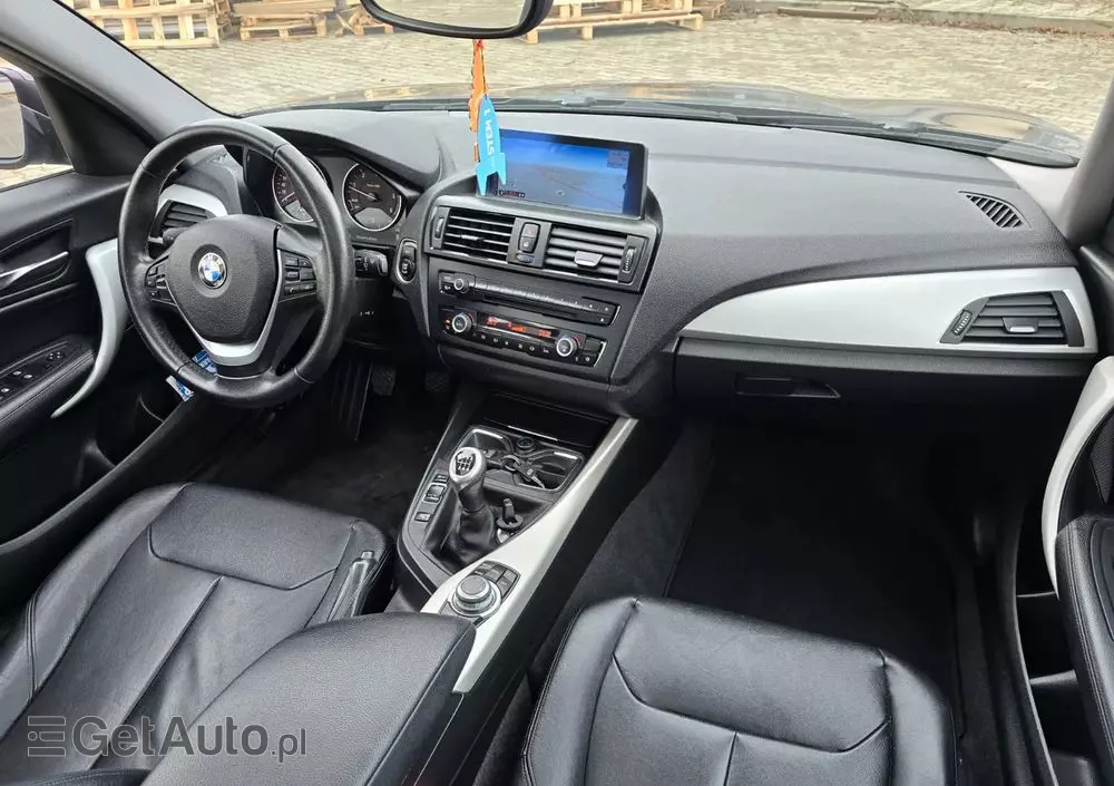 BMW Seria 1 118d Sport Line