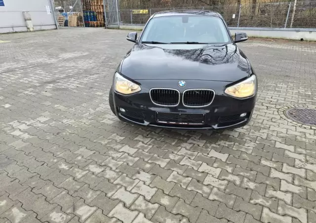 BMW Seria 1 118d Sport Line