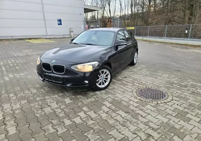 BMW Seria 1 118d Sport Line